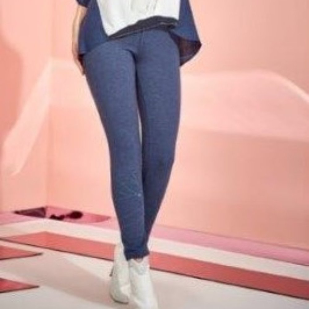 Jersey Pants\Leggings with crystal details.